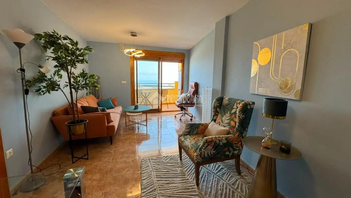 Sala de estar de Piso en venta en Polopos con Aire acondicionado y Balcón