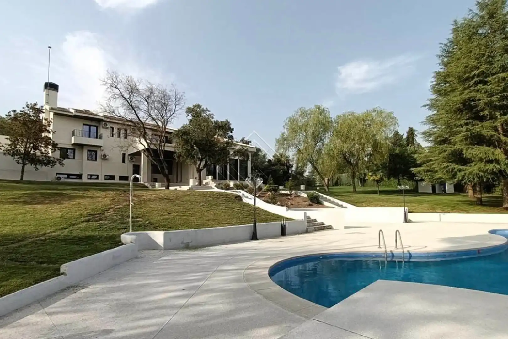 House to rent in Urbanización La Moraleja