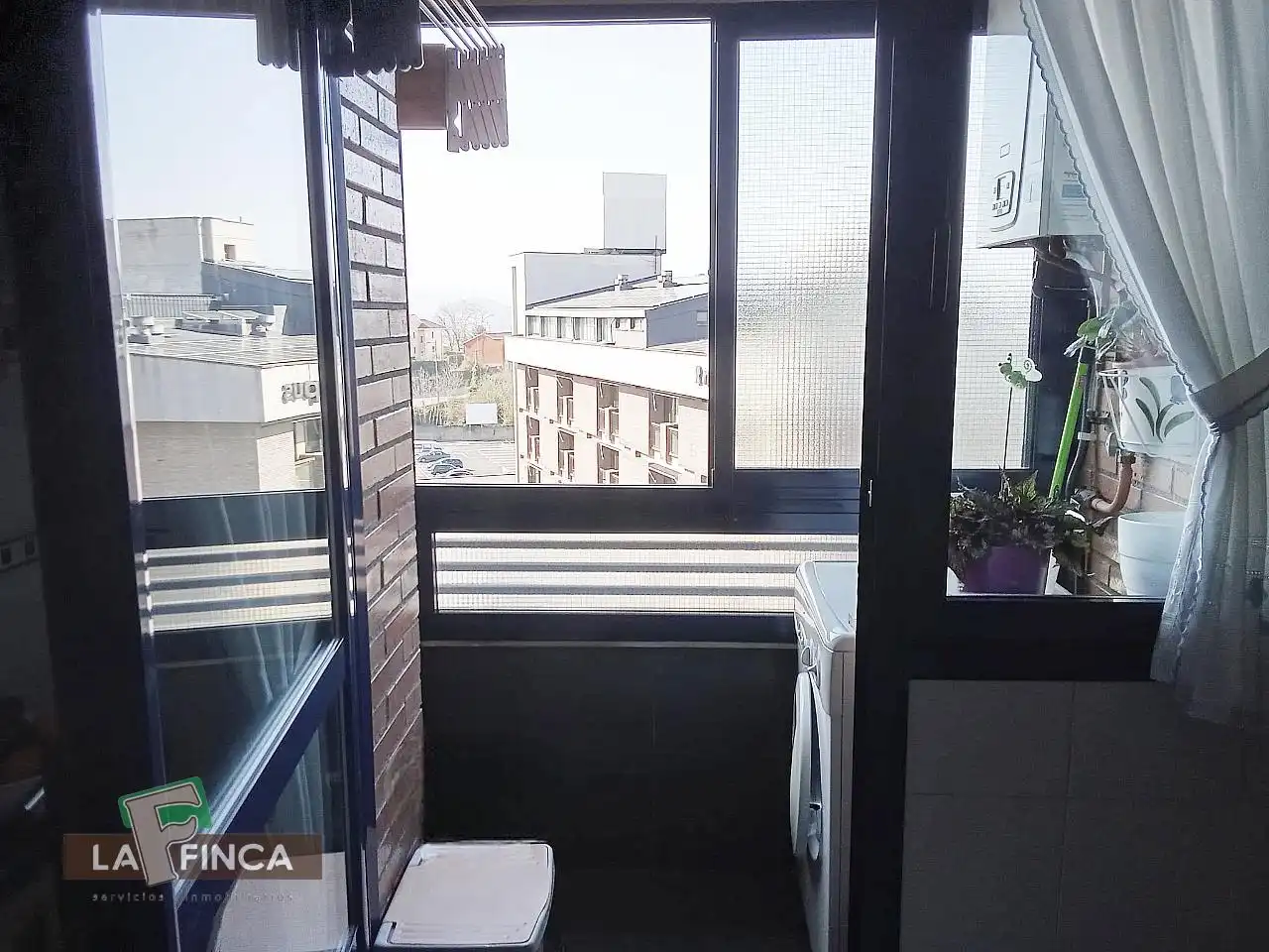 Terraza de Dúplex en venta en Oviedo  con Calefacción, Parquet y Trastero
