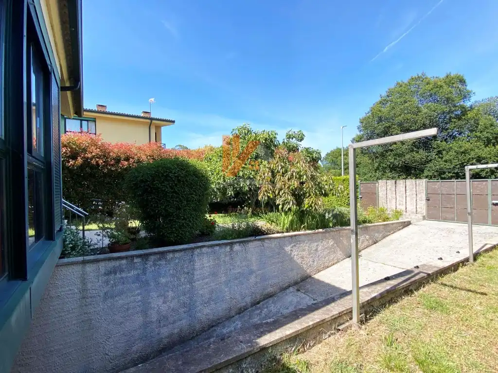 Jardín de Casa o chalet en venta en Teo con Jardín privado, Terraza y Piscina