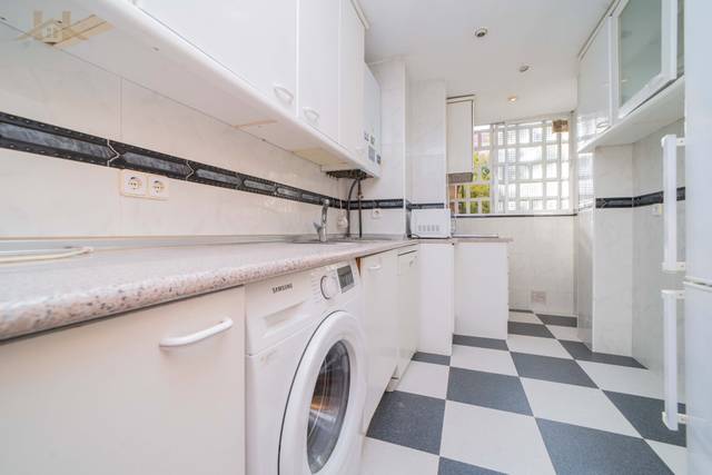 Piso en Venta en Calle de Nuestra Señora de la Almudena en Vírgenes