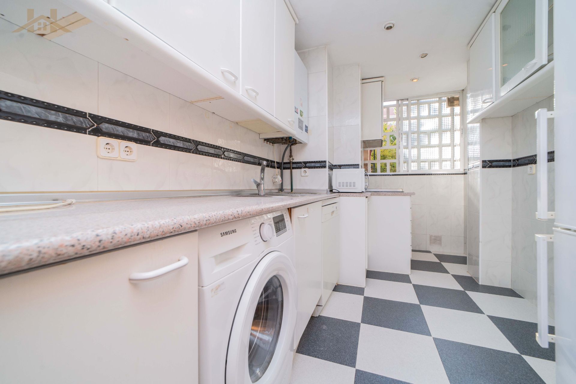 Kitchen of Flat for sale in Leganés  with Heating, Terrace and Storage room