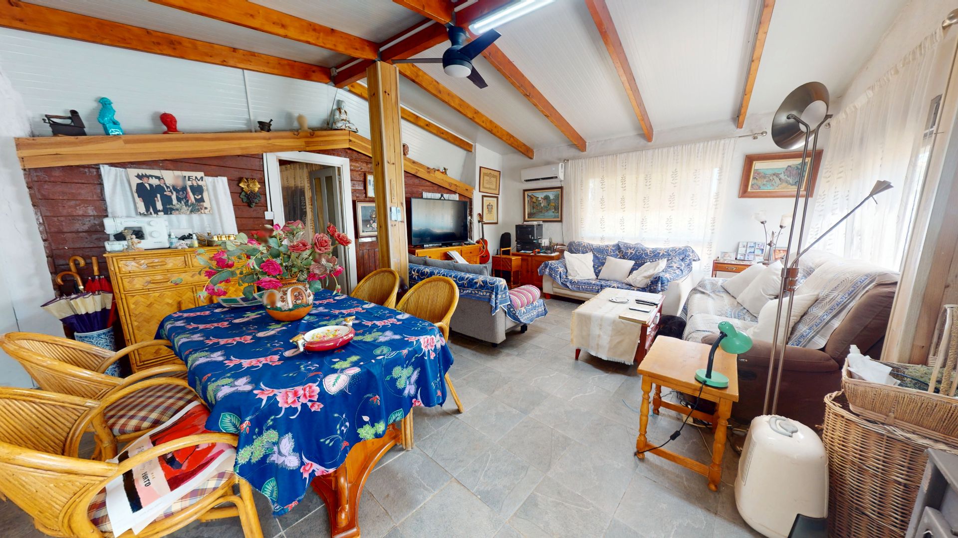 Sala d'estar de Casa o xalet en venda en Biar amb Aire condicionat, Jardí privat i Piscina