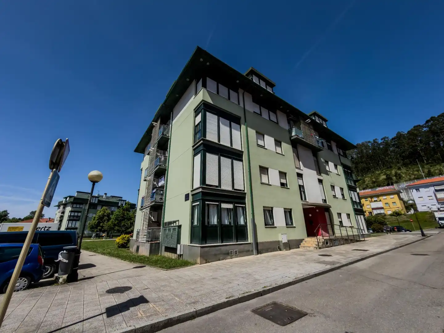 Vista exterior de Planta baixa en venda en Torrelavega  amb Traster i Moblat