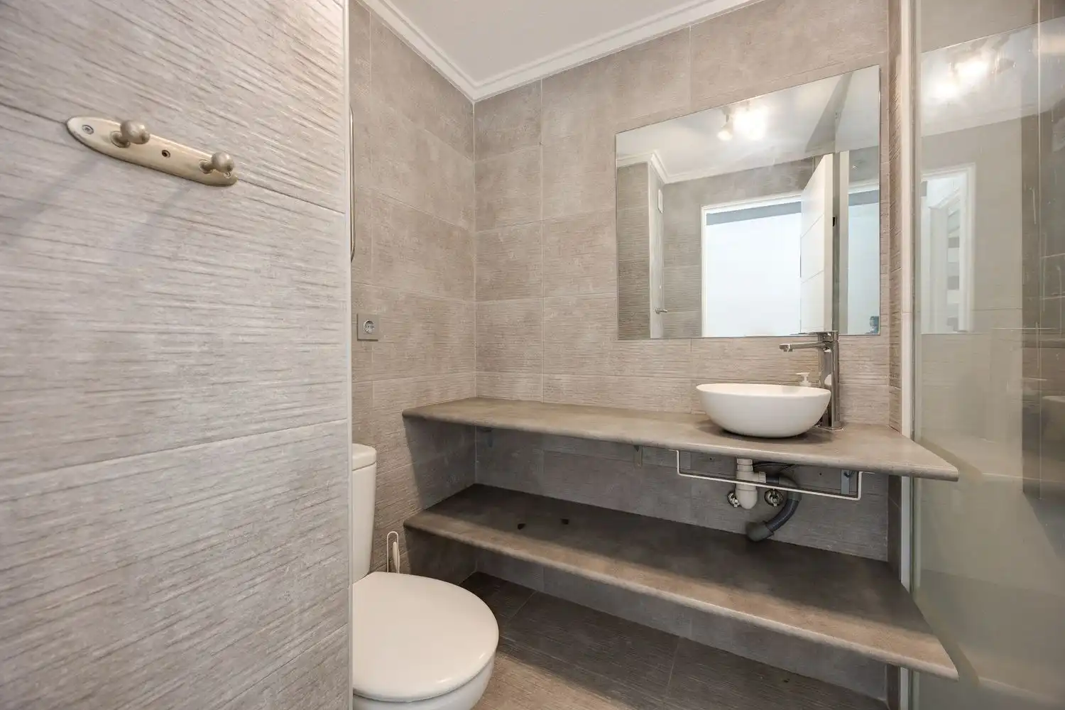Baño de Ático en venta en Torrevieja con Aire acondicionado, Terraza y Amueblado