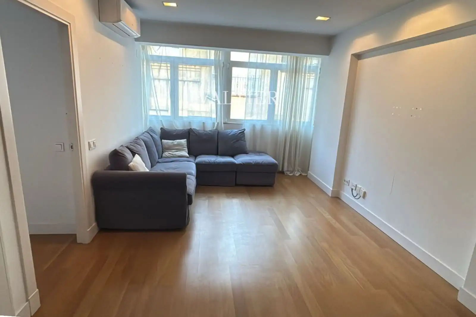 Sala de estar de Piso de alquiler en  Madrid Capital con Aire acondicionado y Terraza