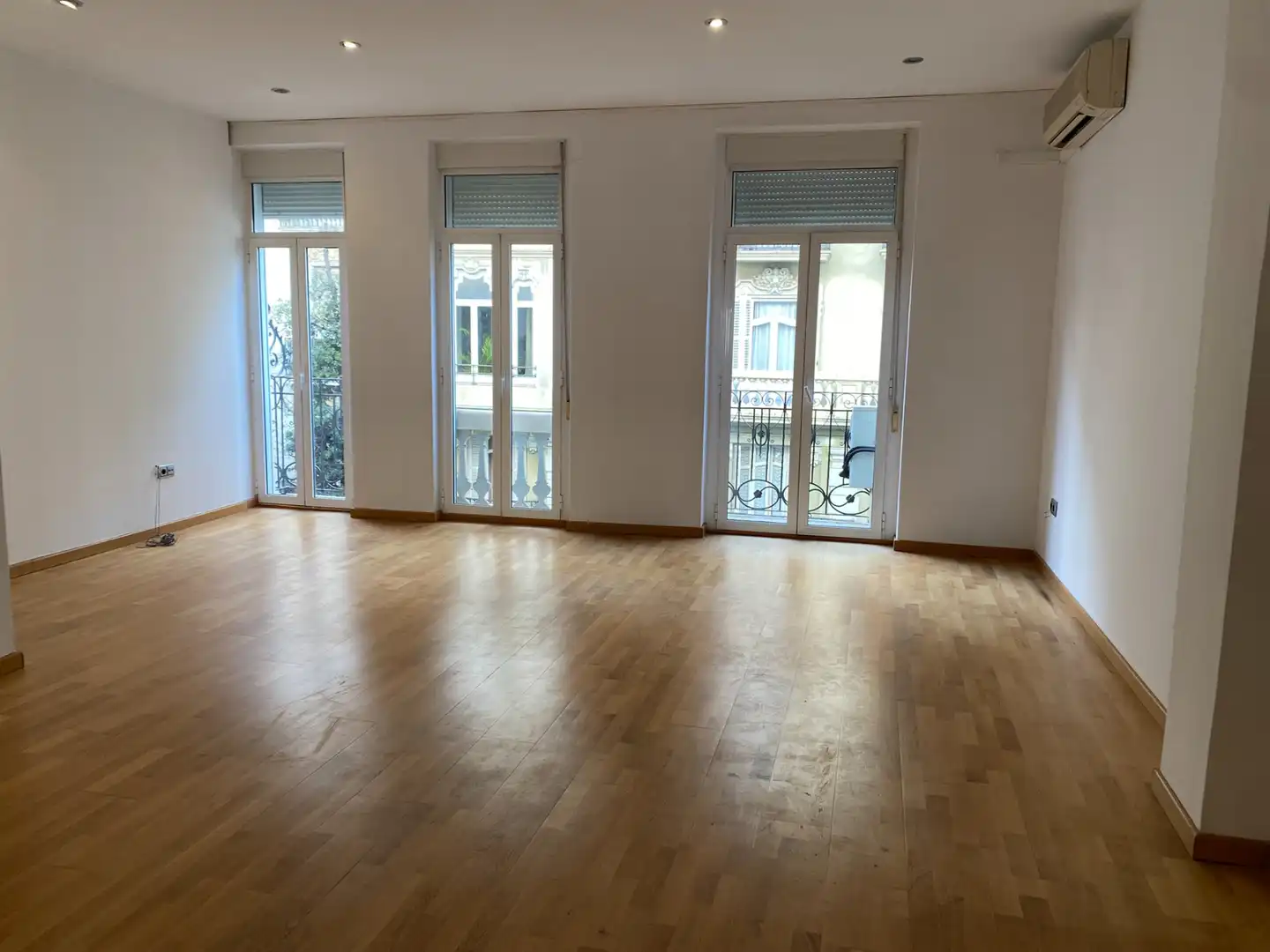 Flat with terrace to rent in Carrer del Mestre Gozalbo, imagen 3