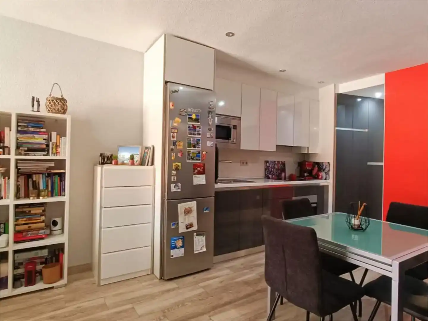 Cuina de Apartament en venda en Roquetas de Mar amb Aire condicionat