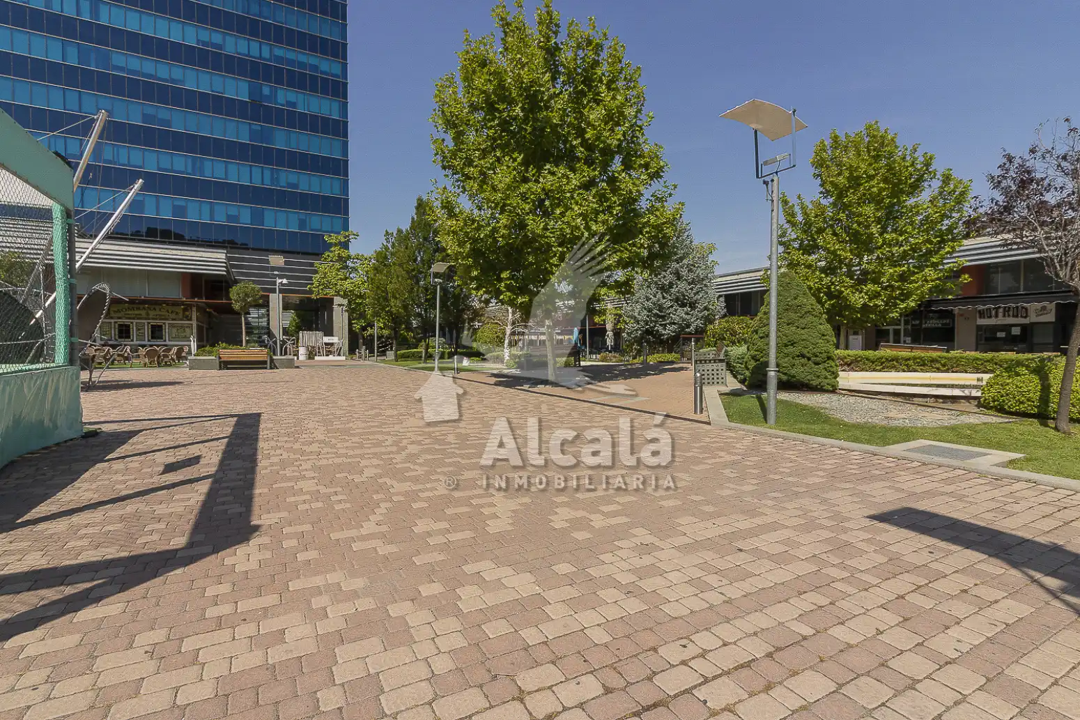 Vista exterior de Ático en venta en Alcalá de Henares con Aire acondicionado, Calefacción y Terraza