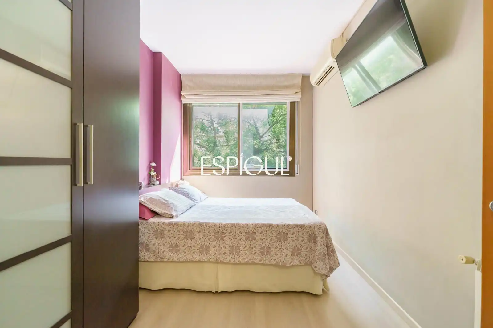 Schlafzimmer von Wohnung zum Verkauf in Barcelona mit Klimaanlage, Heizung und Parkett