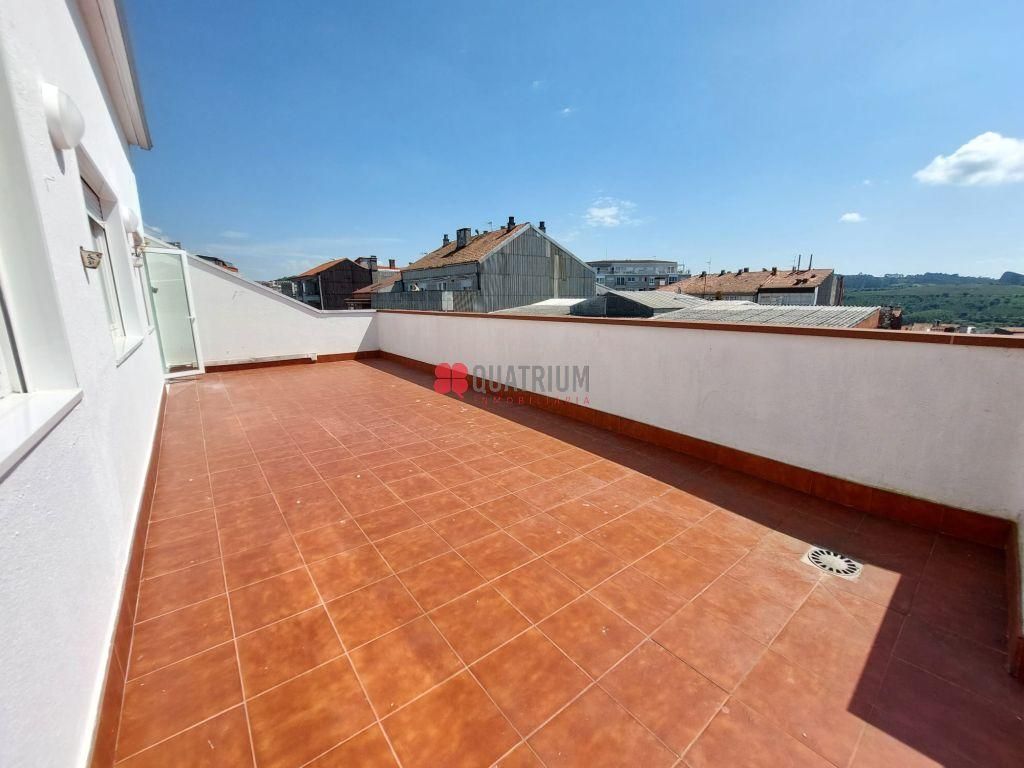 Terrace of Flat to rent in Santiago de Compostela   with Heating, Terrace and Furnished