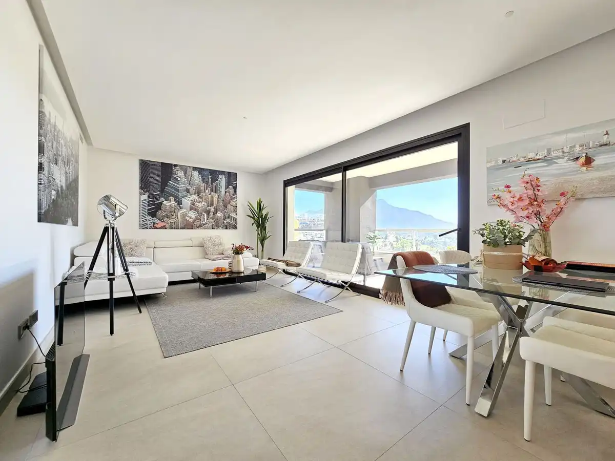 Apartment with terrace for sale in La Quinta, imagen 6