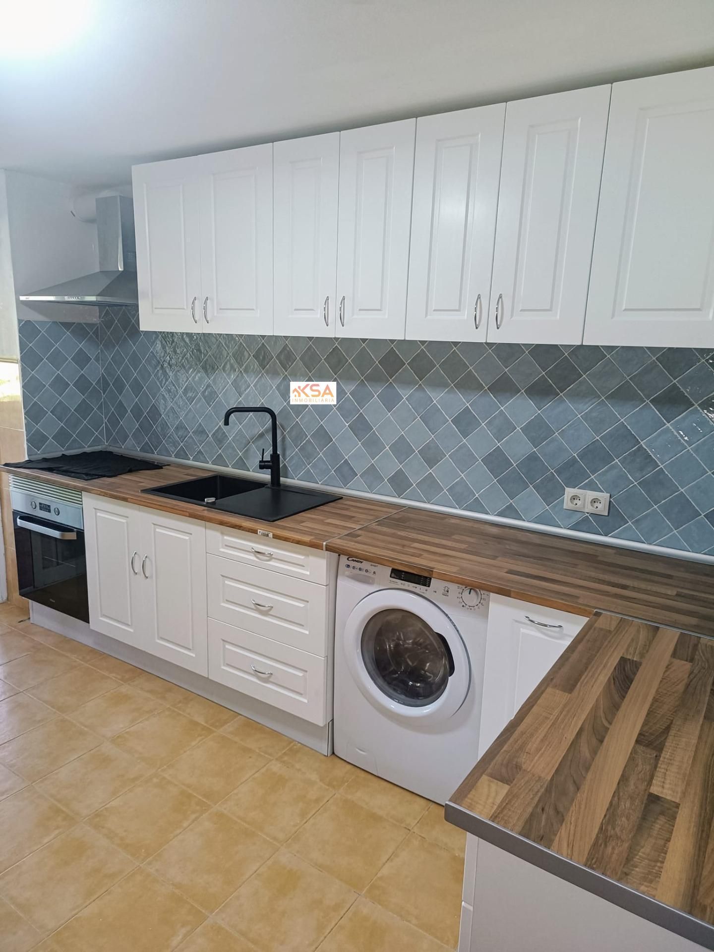 Kitchen of Flat to rent in  Madrid Capital  with Air Conditioner, Heating and Private garden