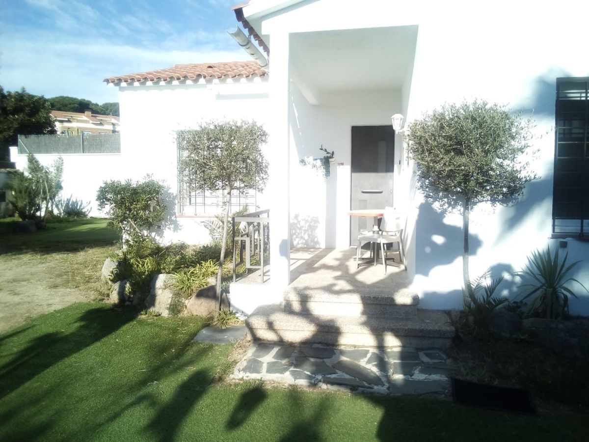 Vista exterior de Pis de lloguer en Sant Vicenç de Montalt amb Piscina comunitària