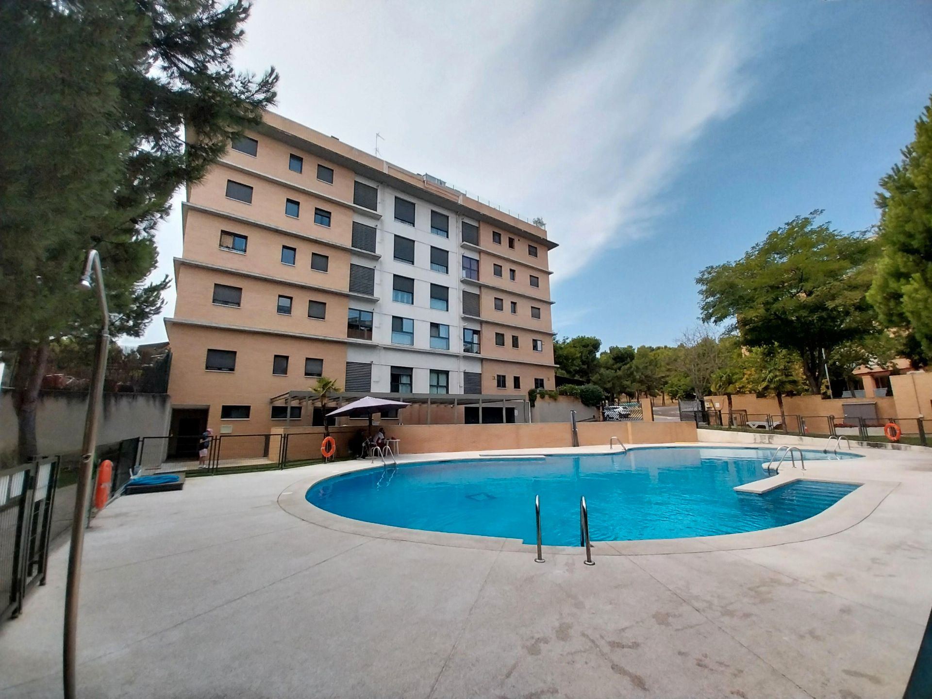 Swimming pool of Apartment for sale in  Madrid Capital  with Air Conditioner, Heating and Parquet flooring