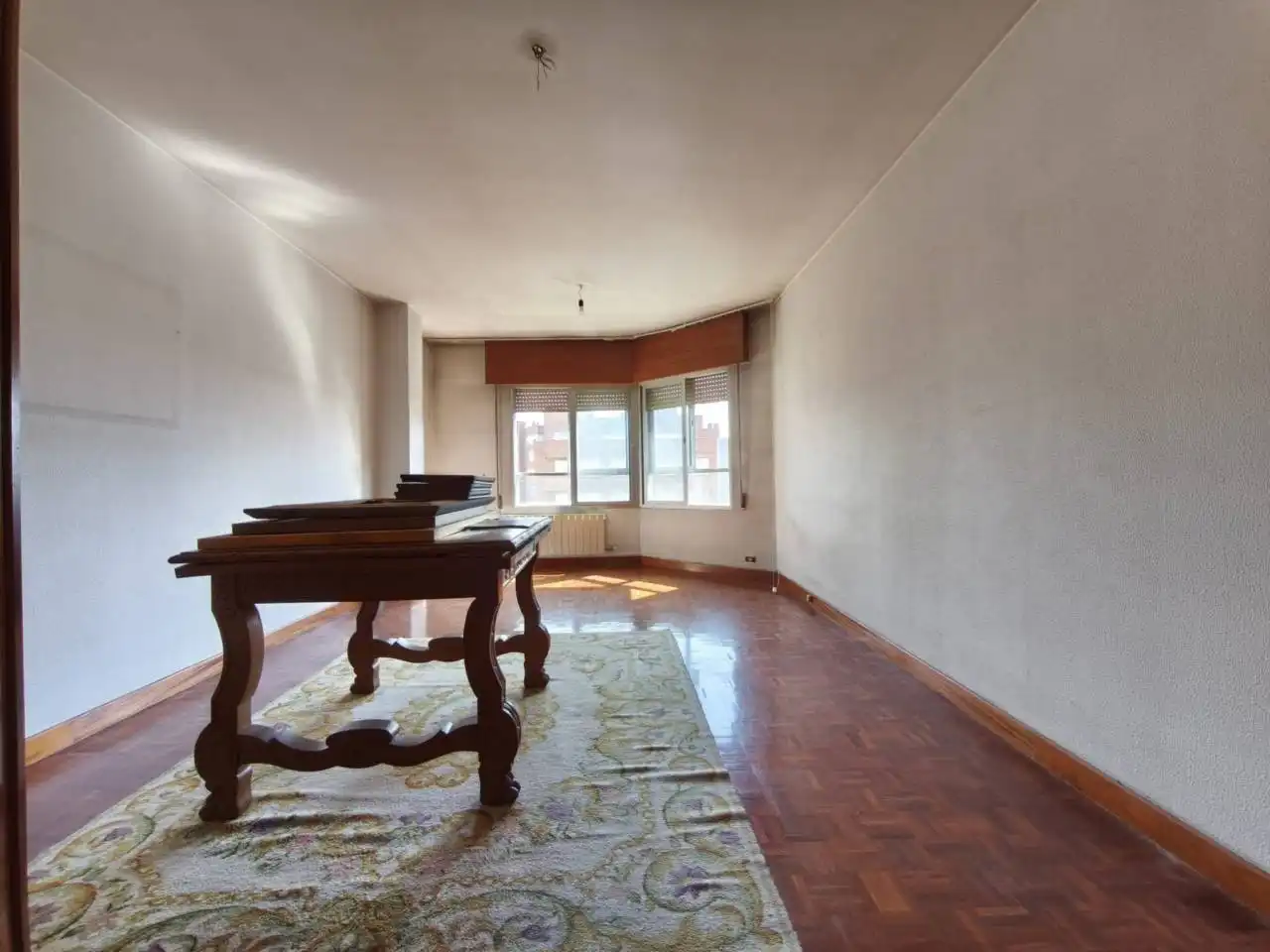 Sala d'estar de Pis en venda en Burgos amb Calefacció, Parquet i Terrassa