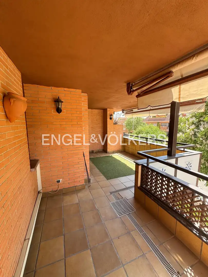 Terrassa de Pis de lloguer en Las Rozas de Madrid amb Aire condicionat, Calefacció i Parquet