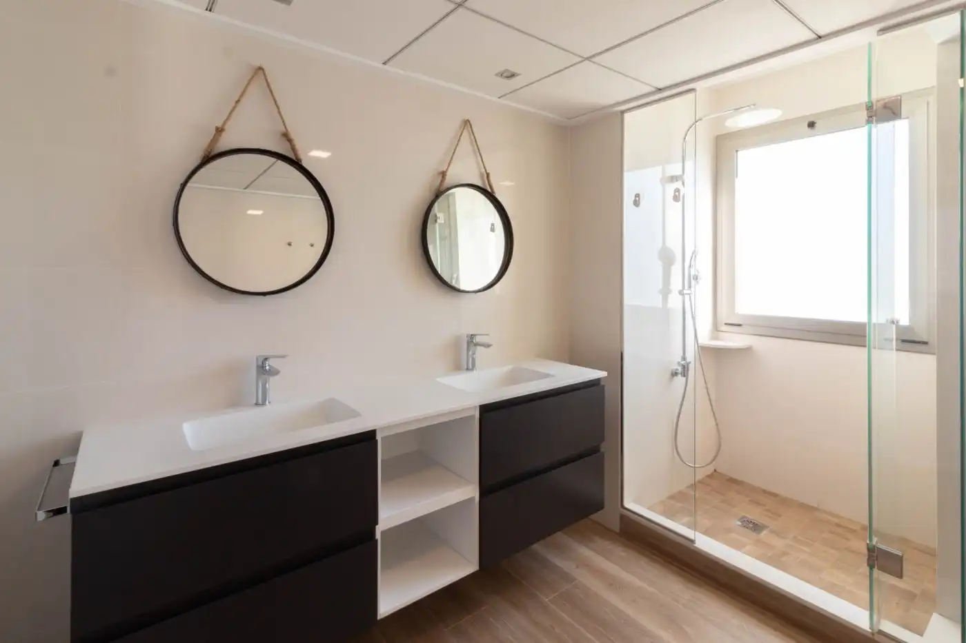 Bathroom of Houses for sale in Turís  with Air Conditioner, Heating and Private garden
