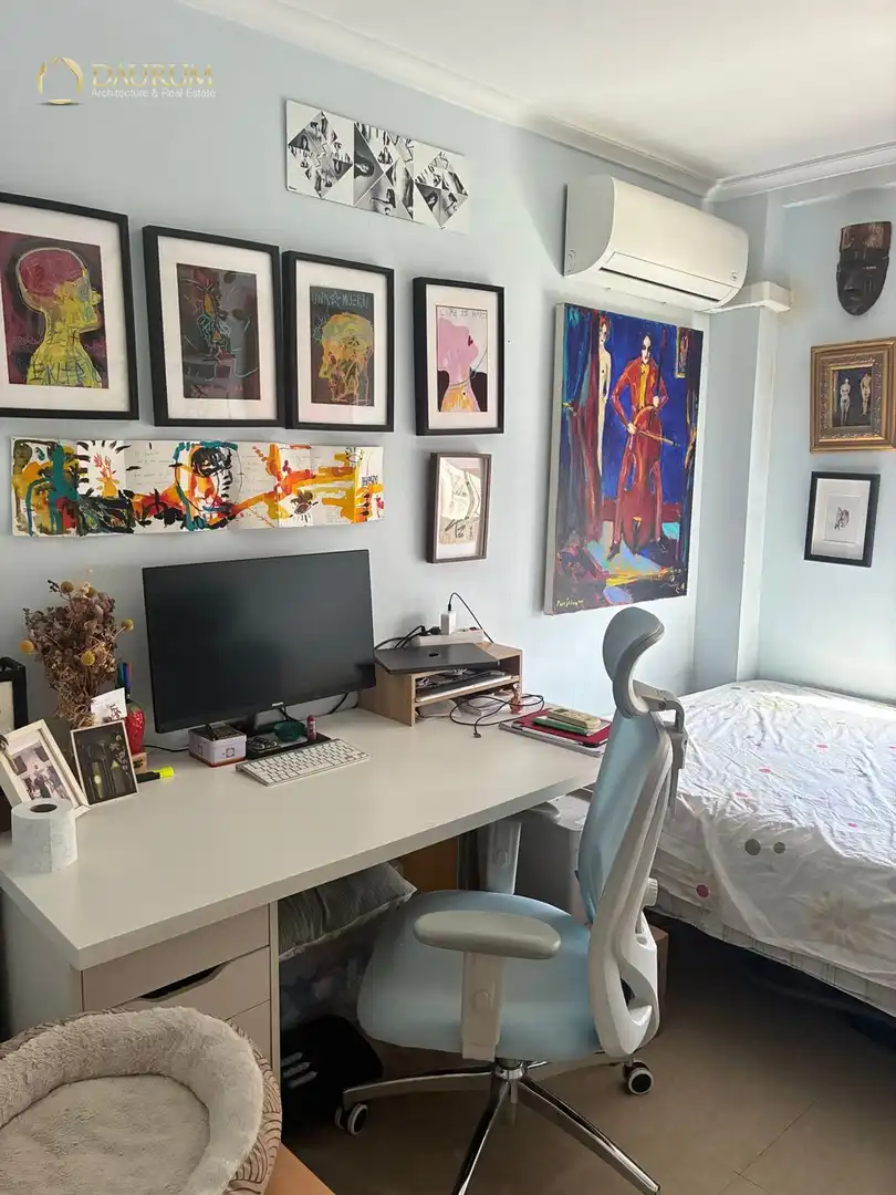 Bedroom of Flat for sale in Sevilla  with Air Conditioner and Furnished