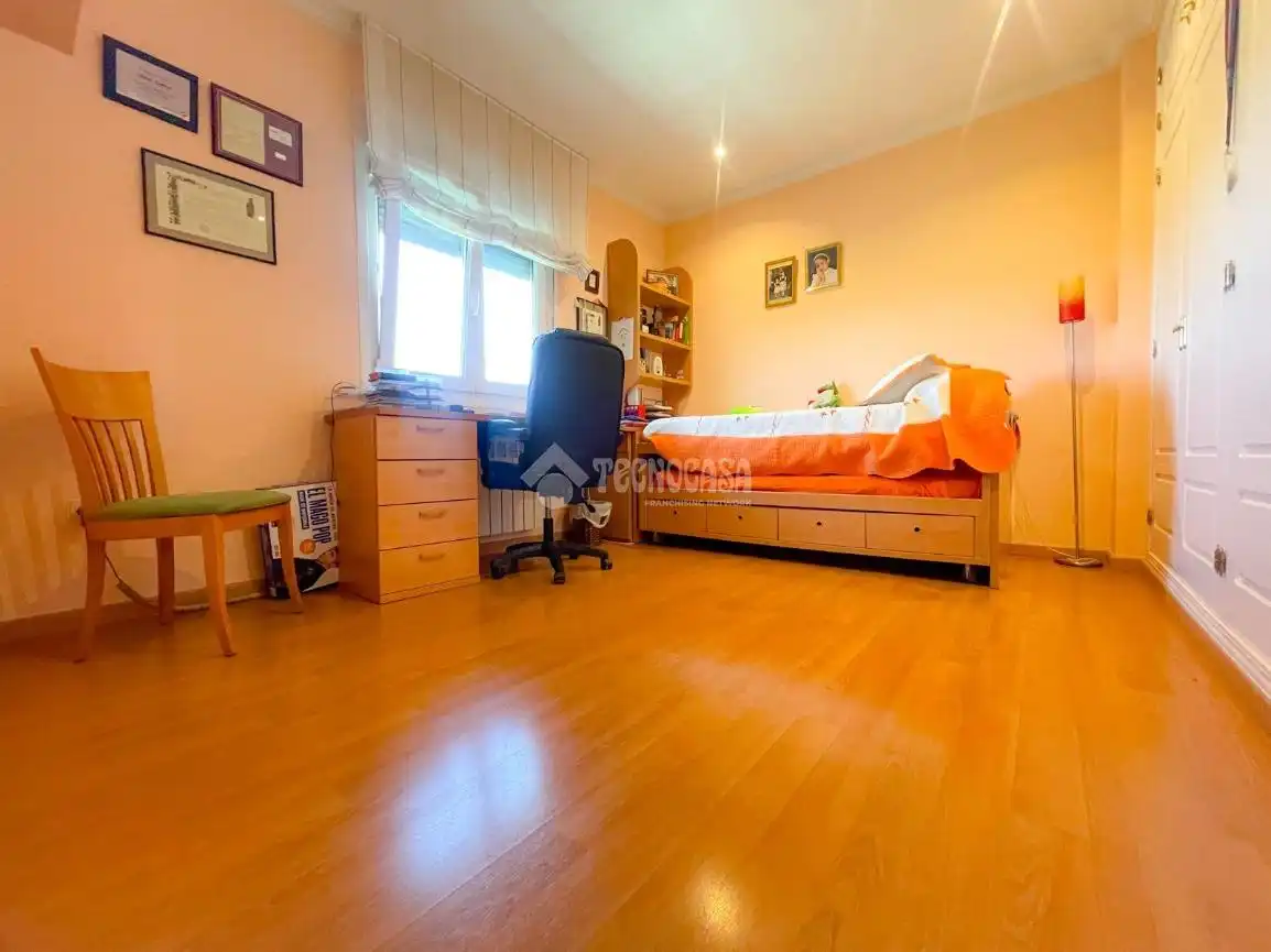 Dormitori de Casa o xalet en venda en Guadarrama amb Calefacció