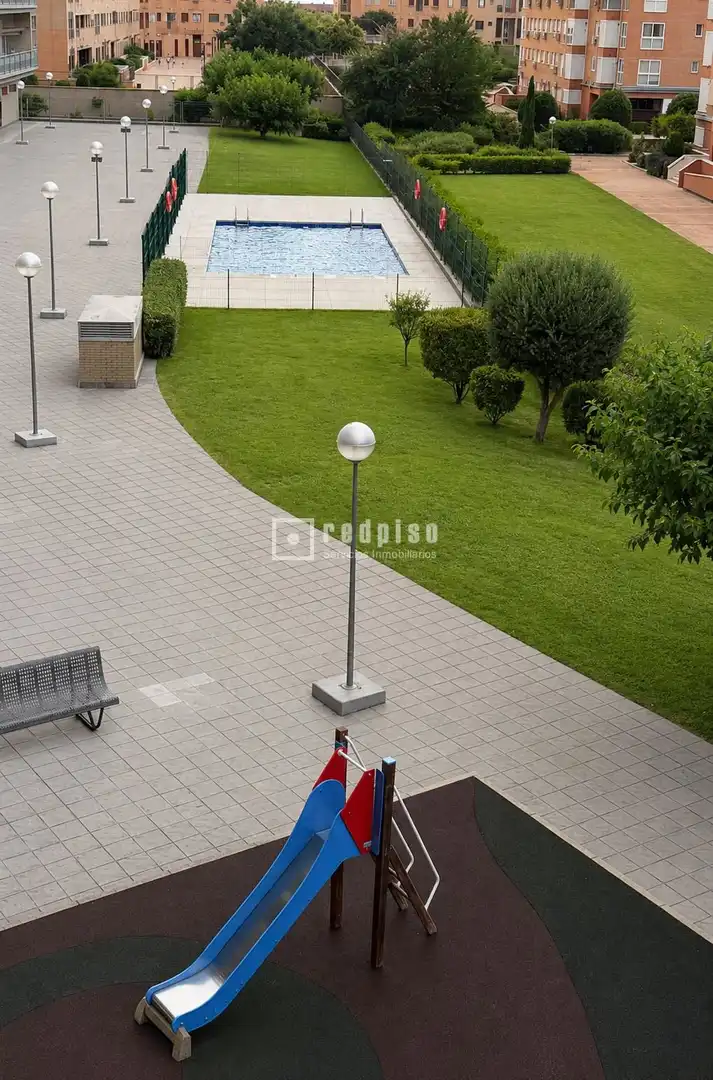 Exterior view of Flat for sale in Parla  with Air Conditioner, Heating and Private garden