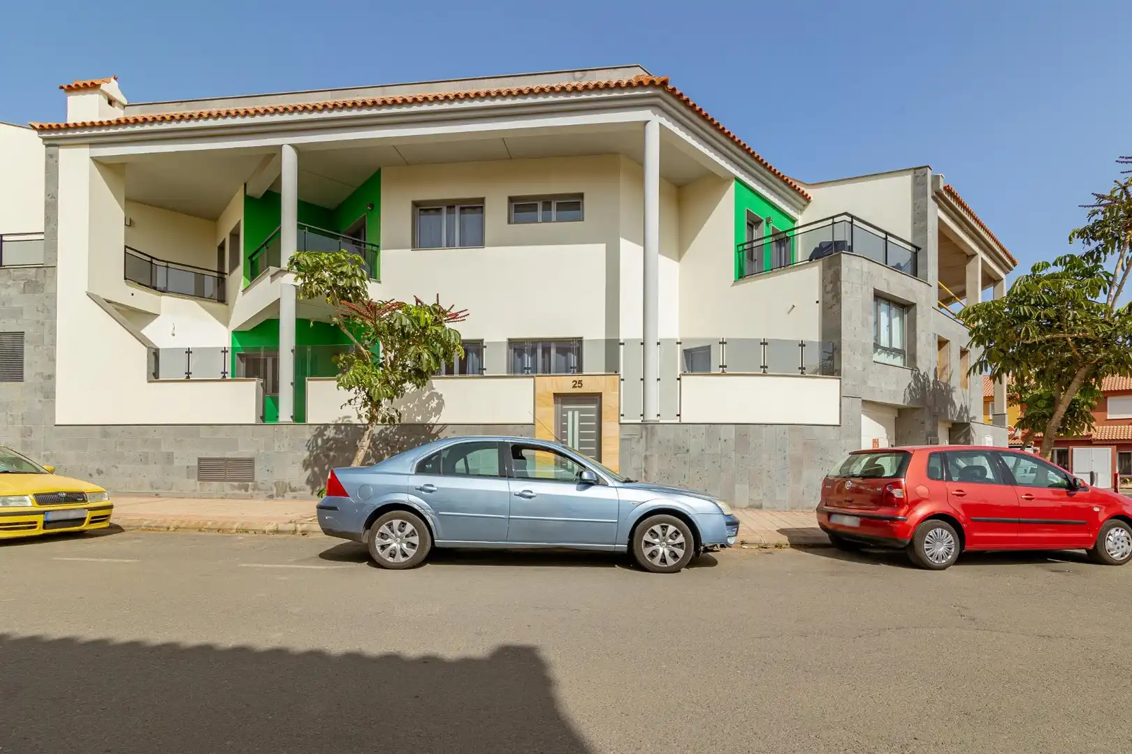 Vista exterior de Casa o chalet en venta en Santa Lucía de Tirajana con Aire acondicionado, Jardín privado y Terraza