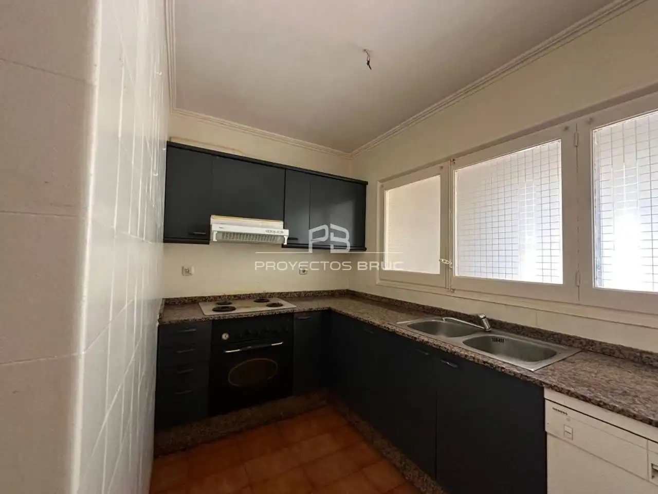Kitchen of Flat for sale in Corbera de Llobregat, Barcelona