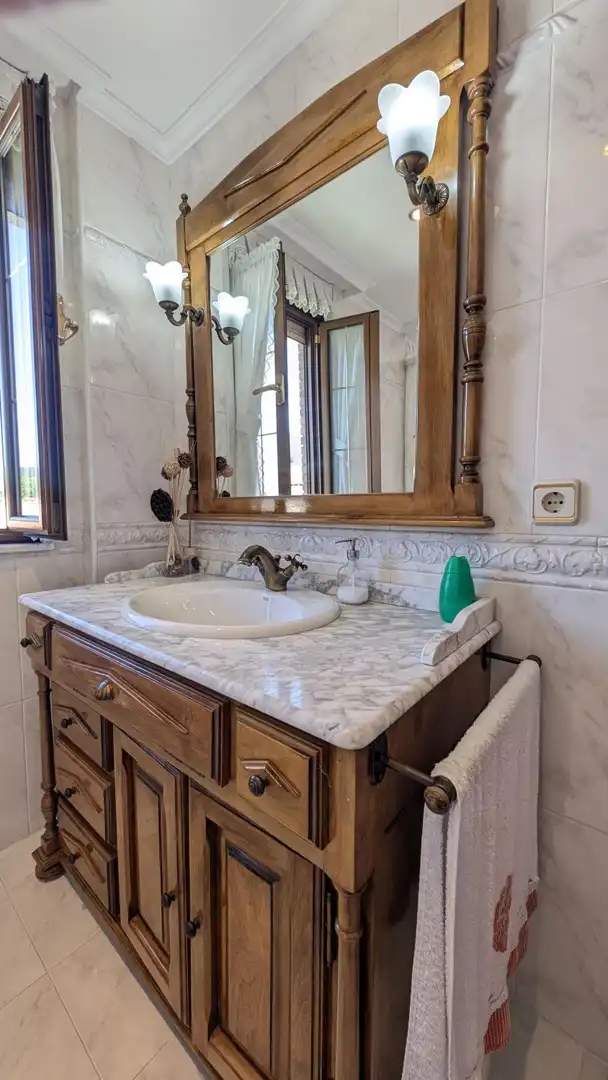Bathroom of Houses for sale in Los Corrales de Buelna   with Heating, Private garden and Terrace