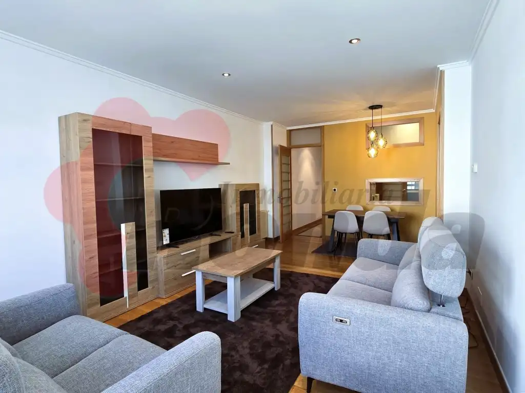 Apartament de lloguer a Rua Doutor Castro, Centro - Recinto Amurallado