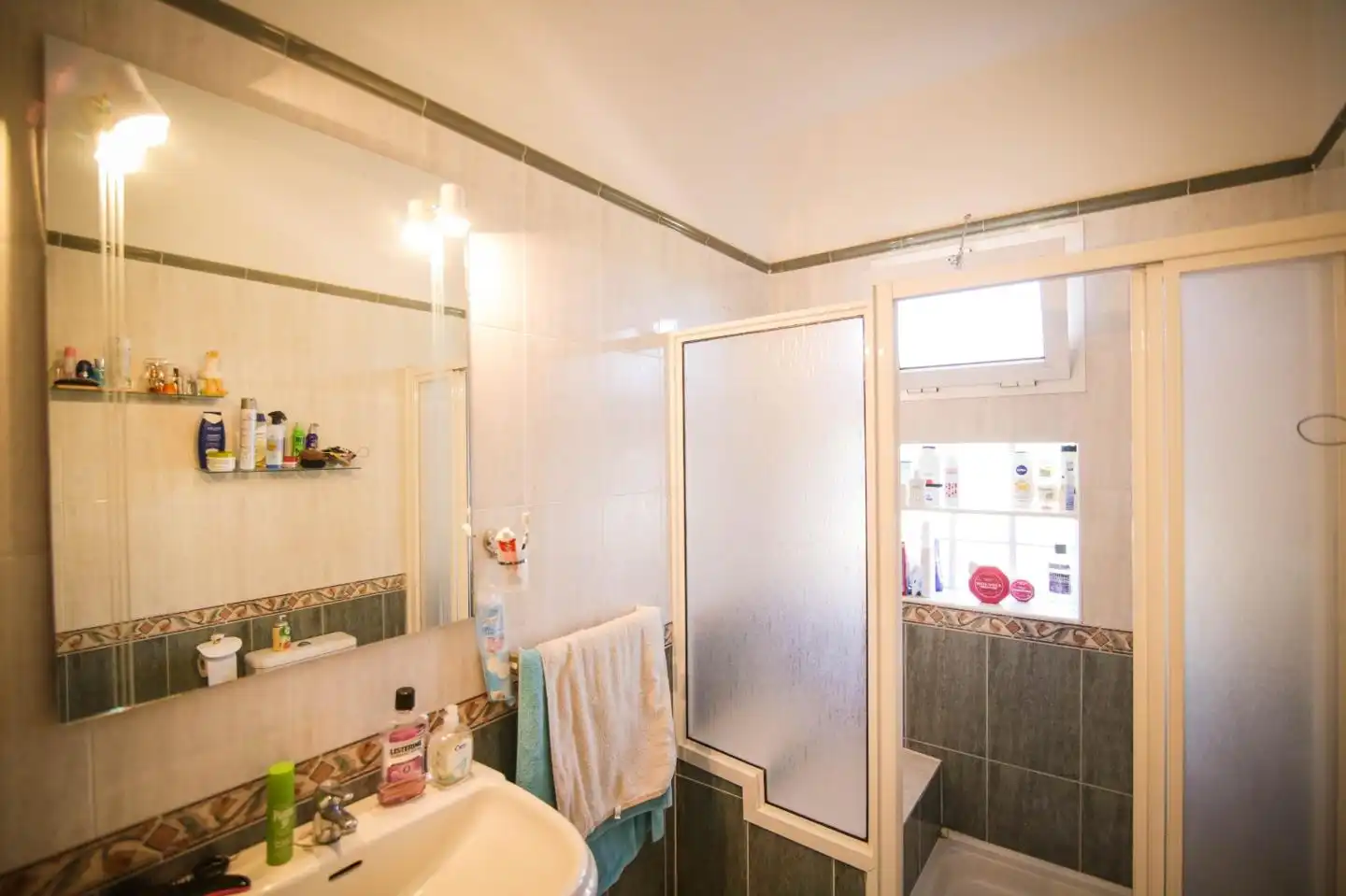 Bathroom of Houses for sale in La Puebla del Río