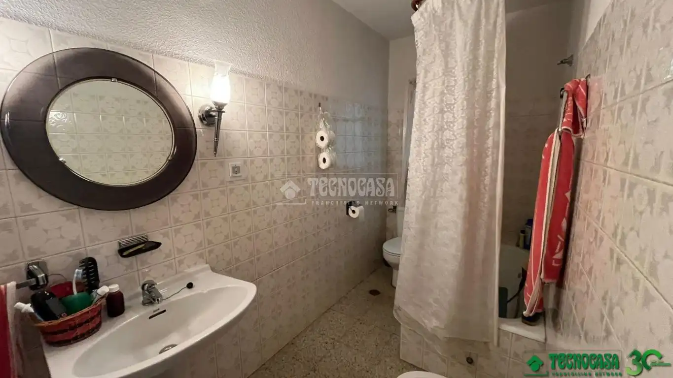 Bathroom of Detached homes for sale in Arenas de San Pedro