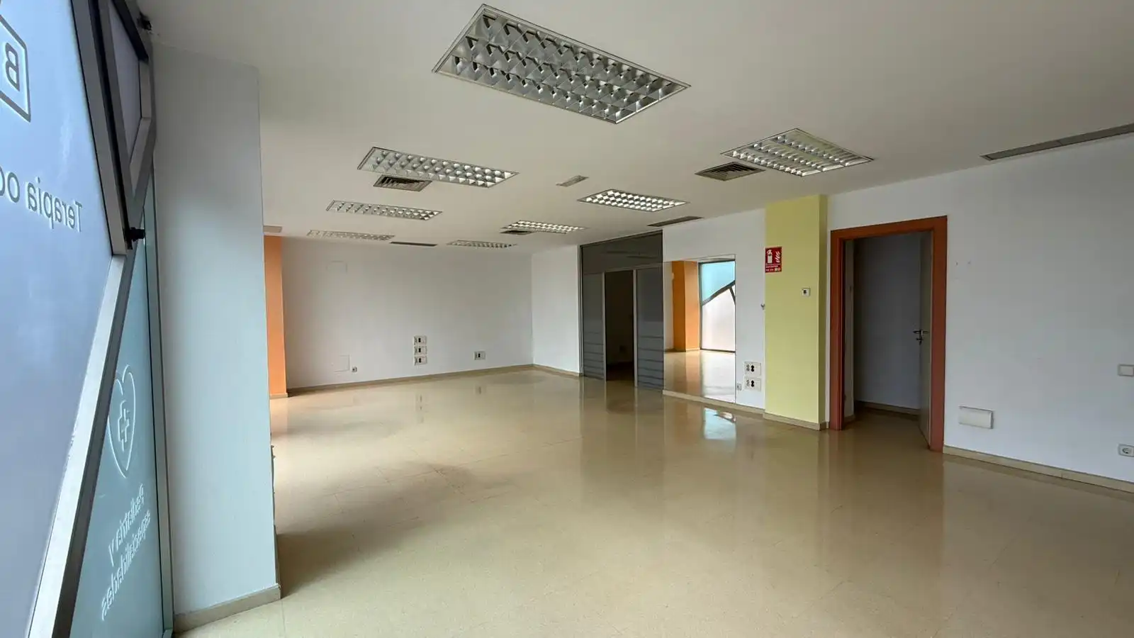 Commercial properties for rent in Almería  with Air Conditioner, Furnished and Alarm