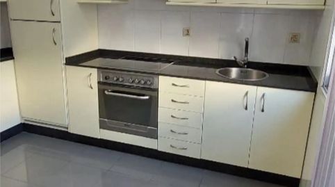 Foto 2 de Piso en venta en Rúa Caracas, 4, Plaza España - Corte Inglés, Vigo