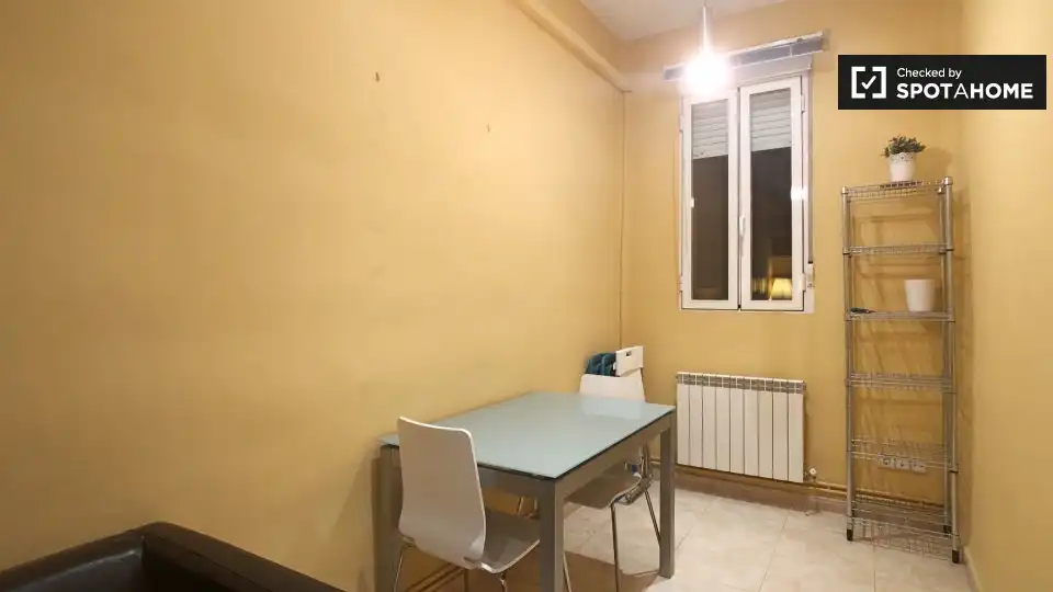 Flat for rent in Imperial