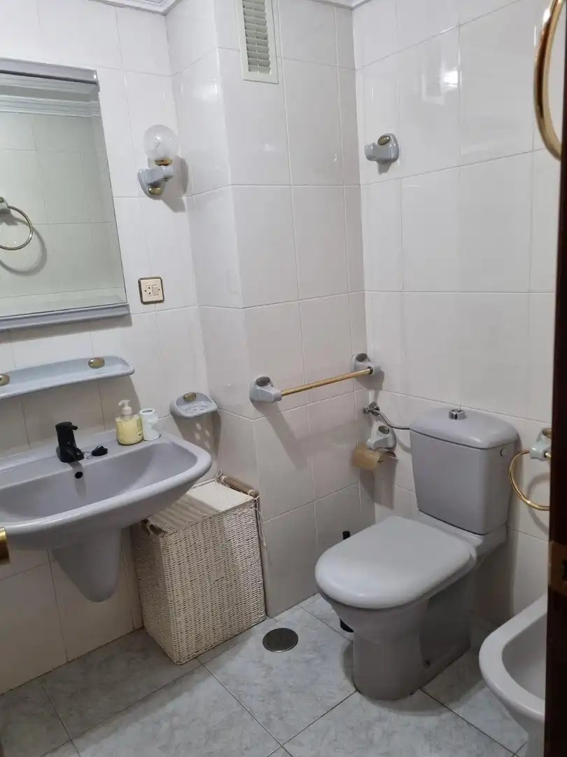Piso de alquiler en ALBERCHE, El Plantinar – Avda. La Paz - El Juncal