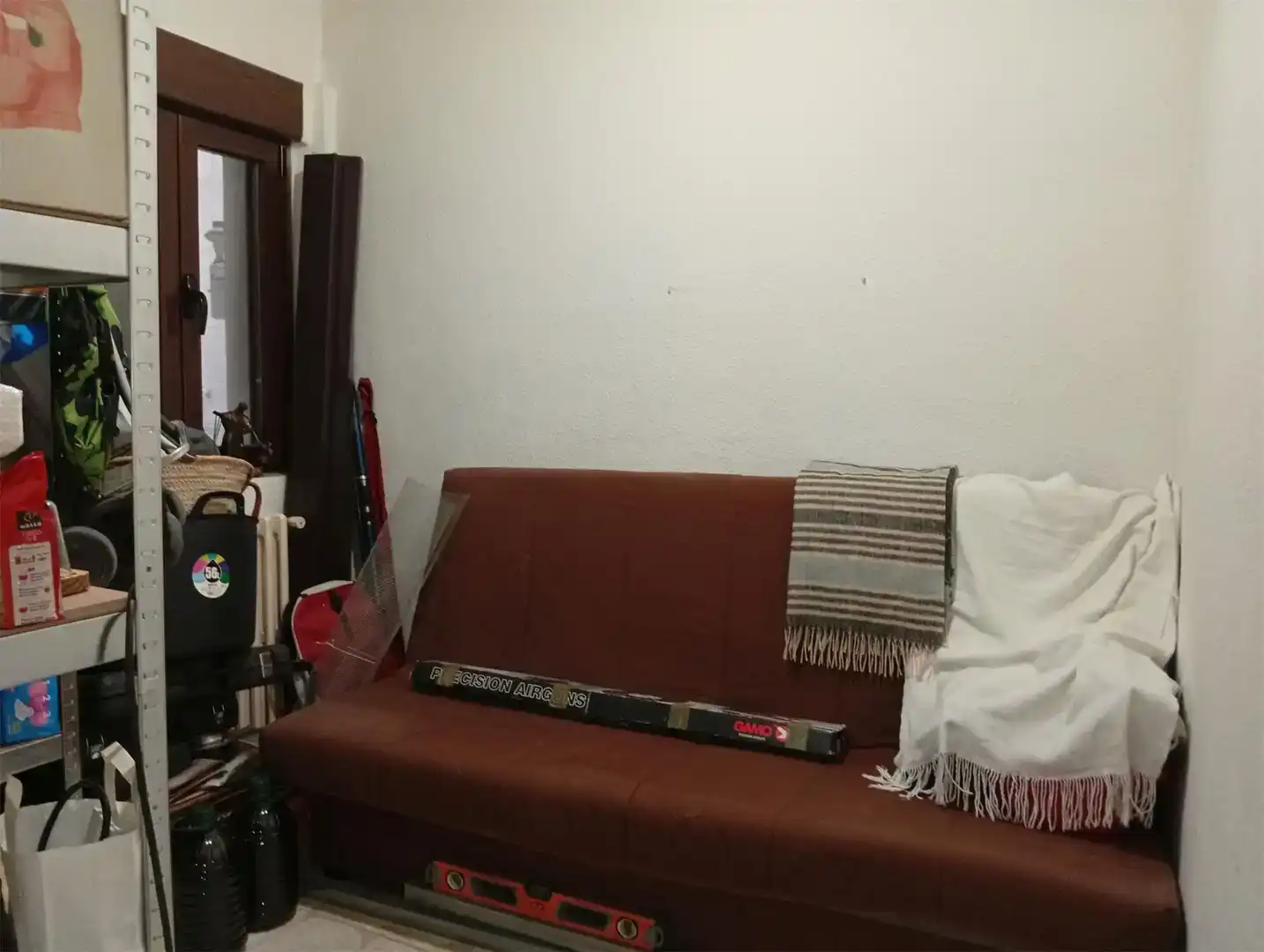 Sala d'estar de Pis en venda en Baza amb Parquet, Moblat i Forn