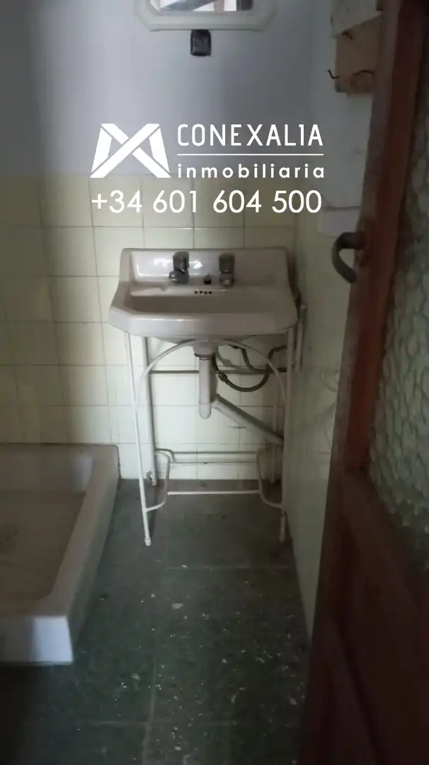 Bathroom of Houses for sale in Olvera  with Balcony