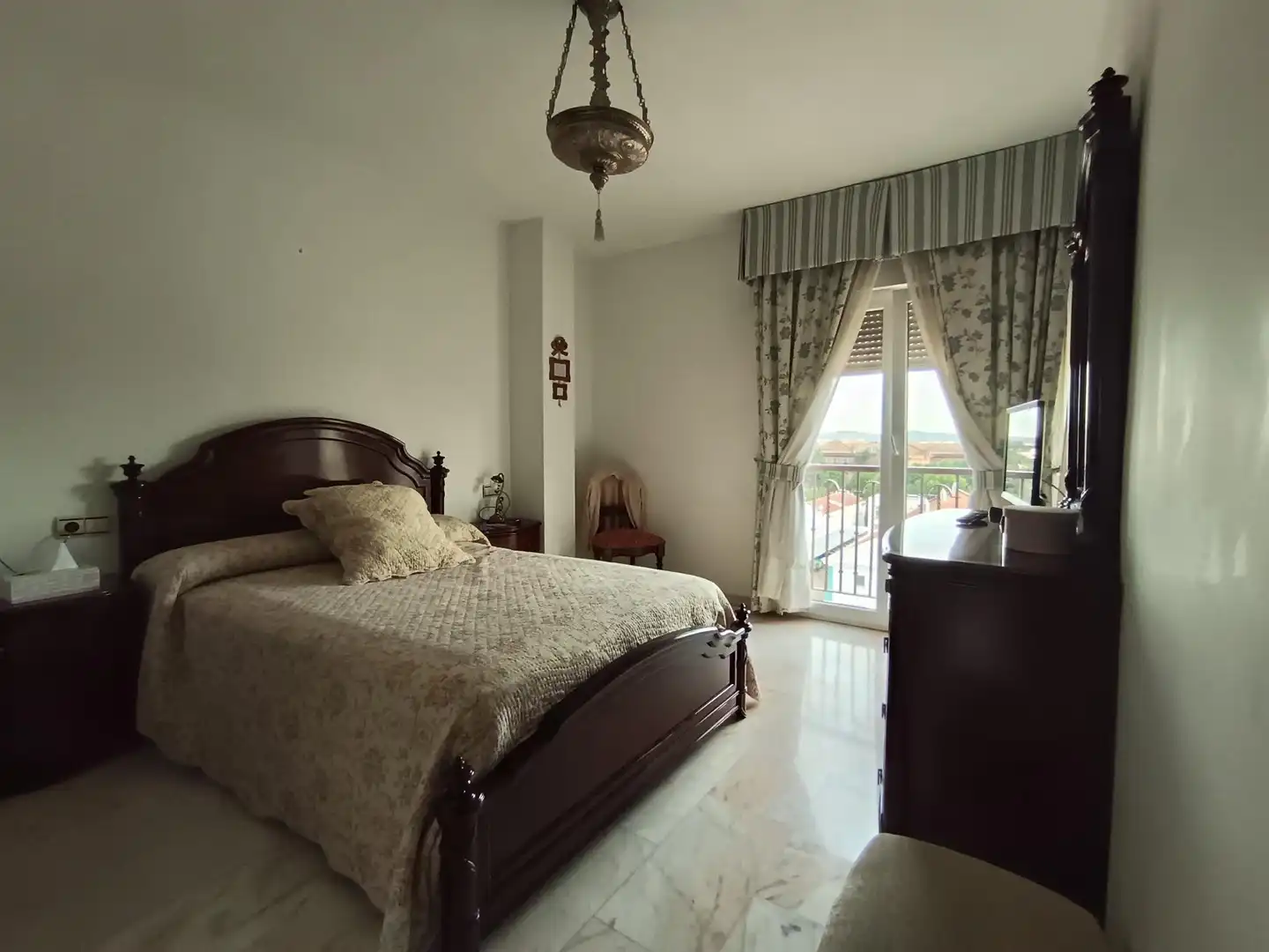 Bedroom of Flat for sale in Córdoba  with Air Conditioner and Storage room