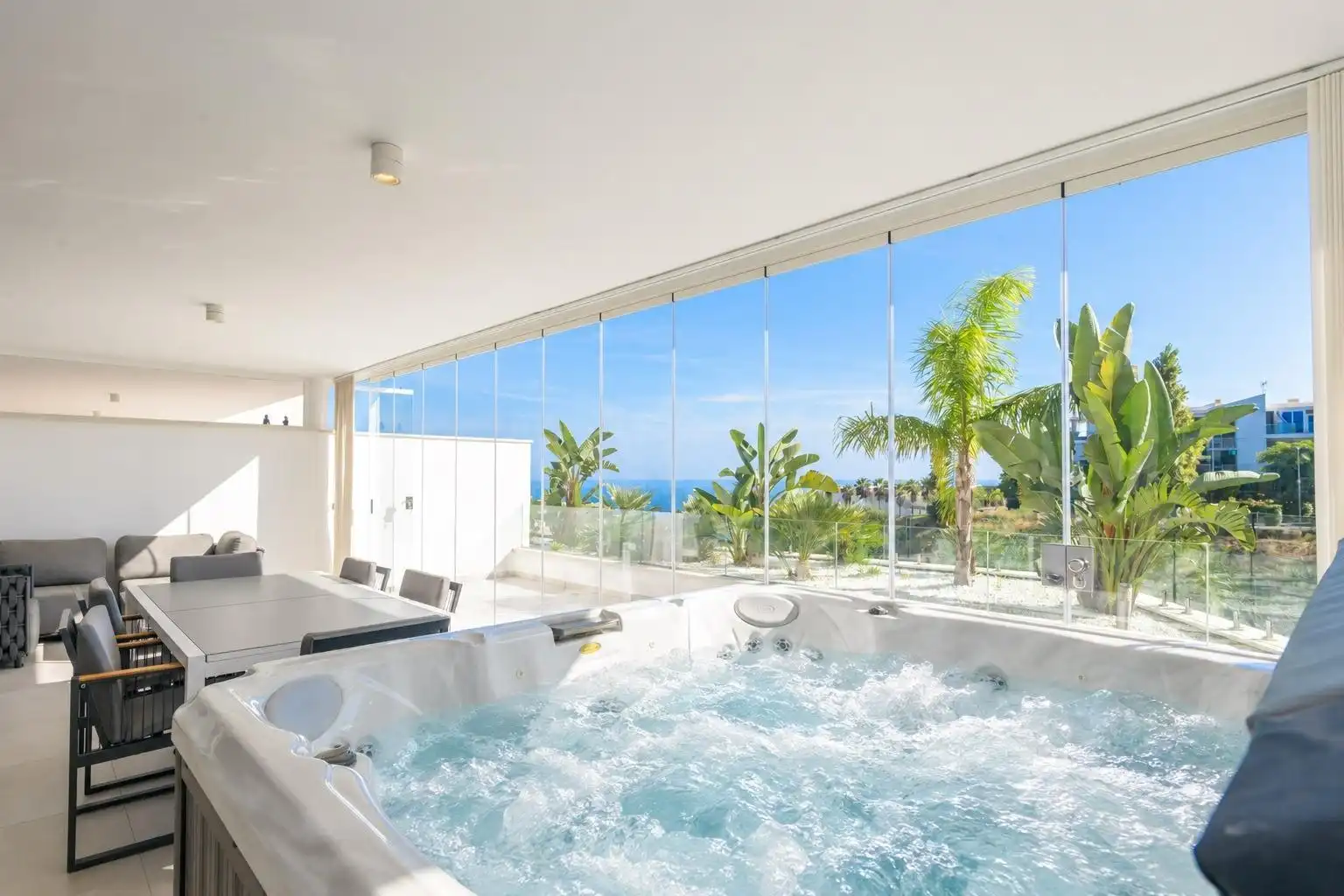 Apartment with pool for sale in Calle ESTOCOLMO, imagen 4