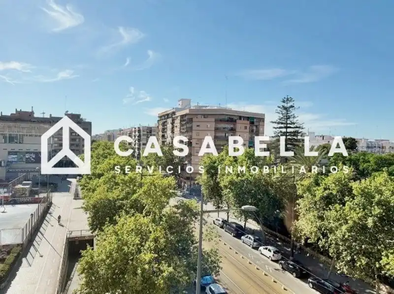 Vista exterior de Piso en venta en Valencia con Aire acondicionado, Calefacción y Trastero