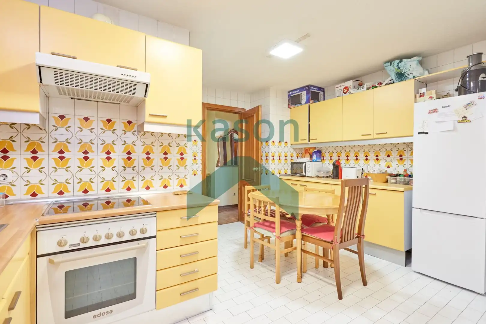 Cocina de Piso de alquiler en Madrid con Calefacción, Terraza y Amueblado