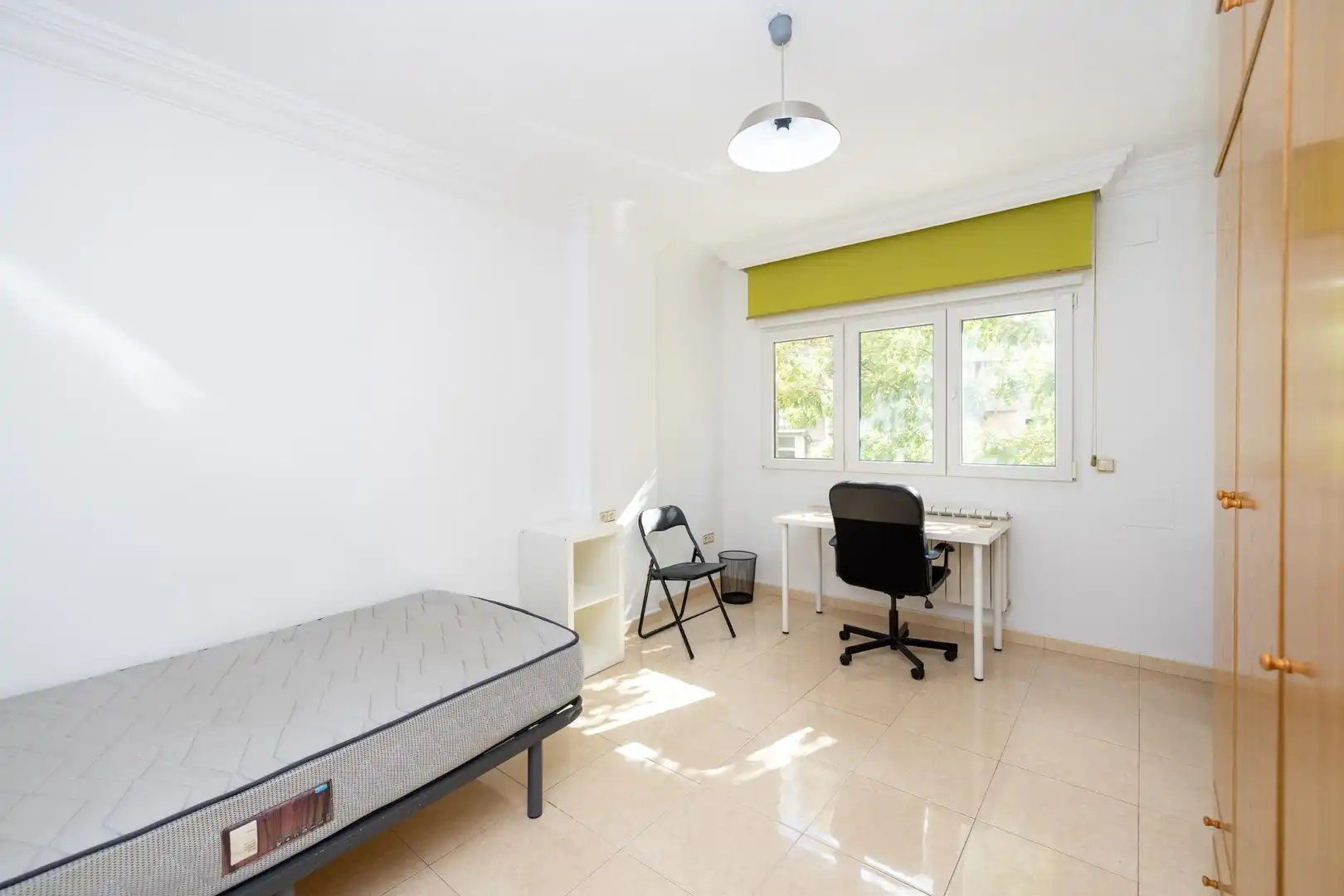 Piso en venta en Calle Calle Emperatriz Eugenia, 1, Camino de Ronda