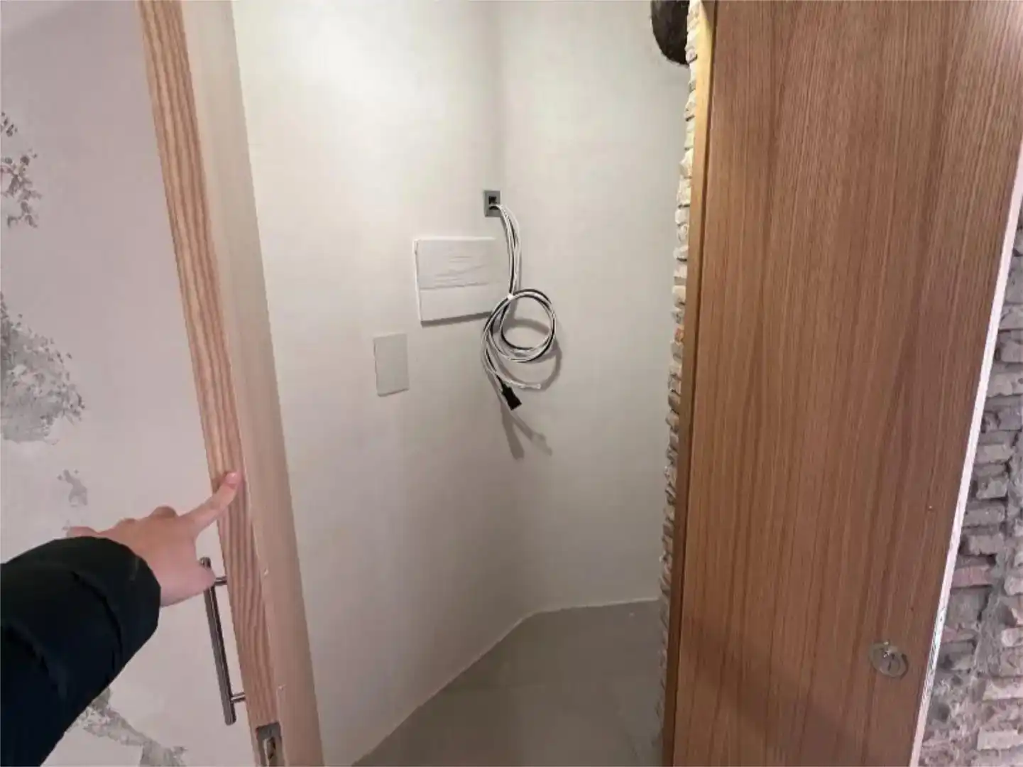 Bathroom of Commercial properties for rent in Binéfar