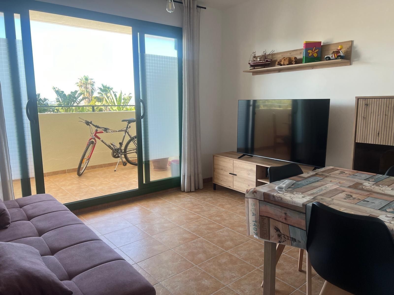 Sala d'estar de Apartament en venda en Salou amb Aire condicionat, Calefacció i Jardí privat