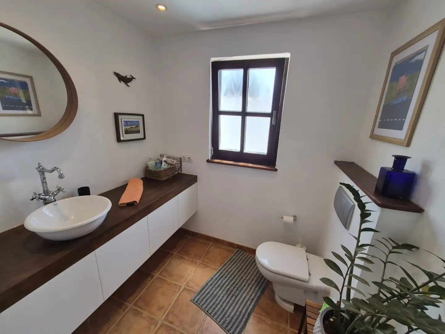 Bany de Casa o xalet en venda en San Bartolomé amb Aire condicionat, Jardí privat i Terrassa
