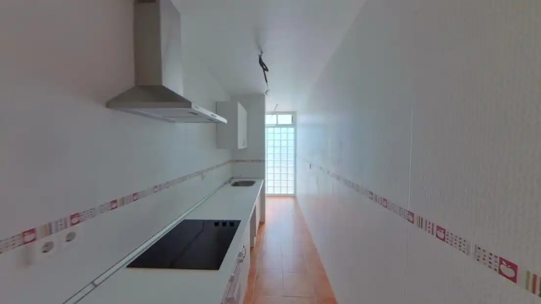 Piso con ascensor en venta en Calle POLO MEDINA, imagen 3