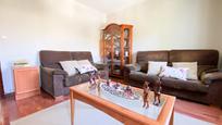 Living room of House or chalet for sale in Santiago de Compostela   with Private garden, Oven and Internet