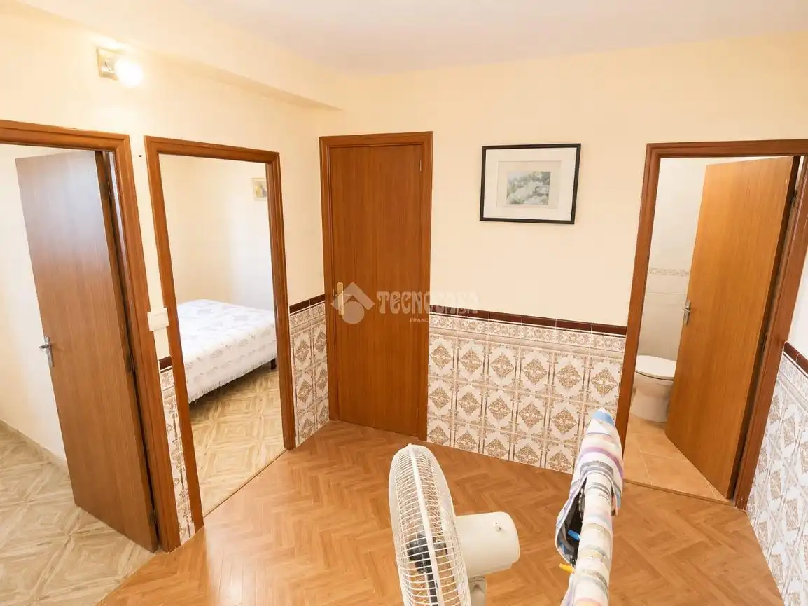 Habitación de Casa adosada en venta en Caleruela con Calefacción y Amueblado