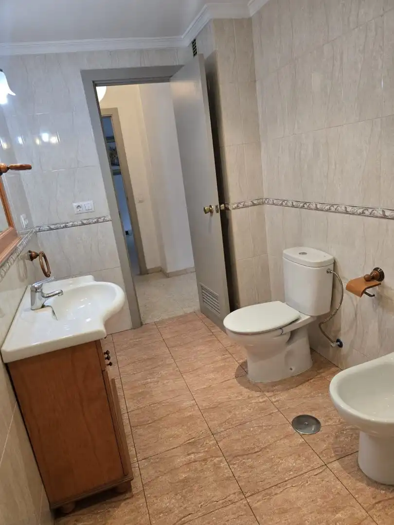 Bany de Pis en venda en Sevilla amb Aire condicionat, Terrassa i Traster