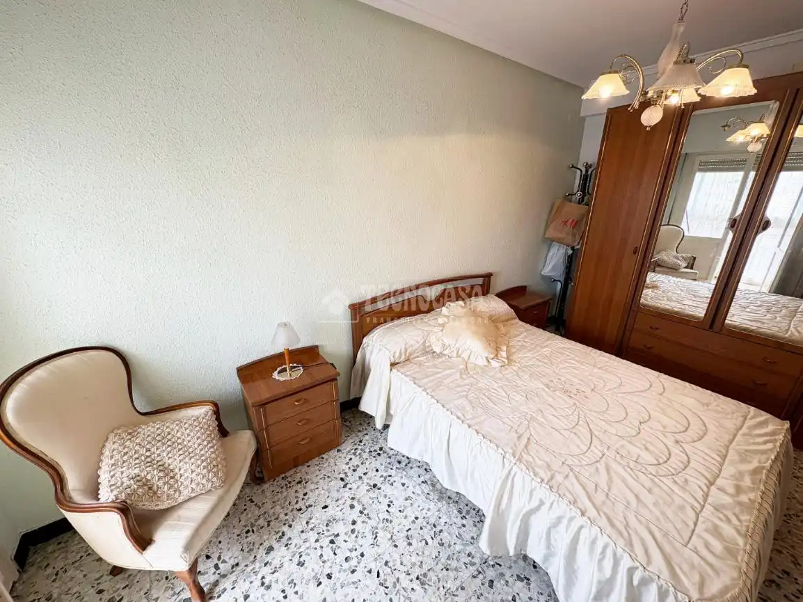 Habitación de Piso en venta en Zaragoza con Calefacción y Terraza